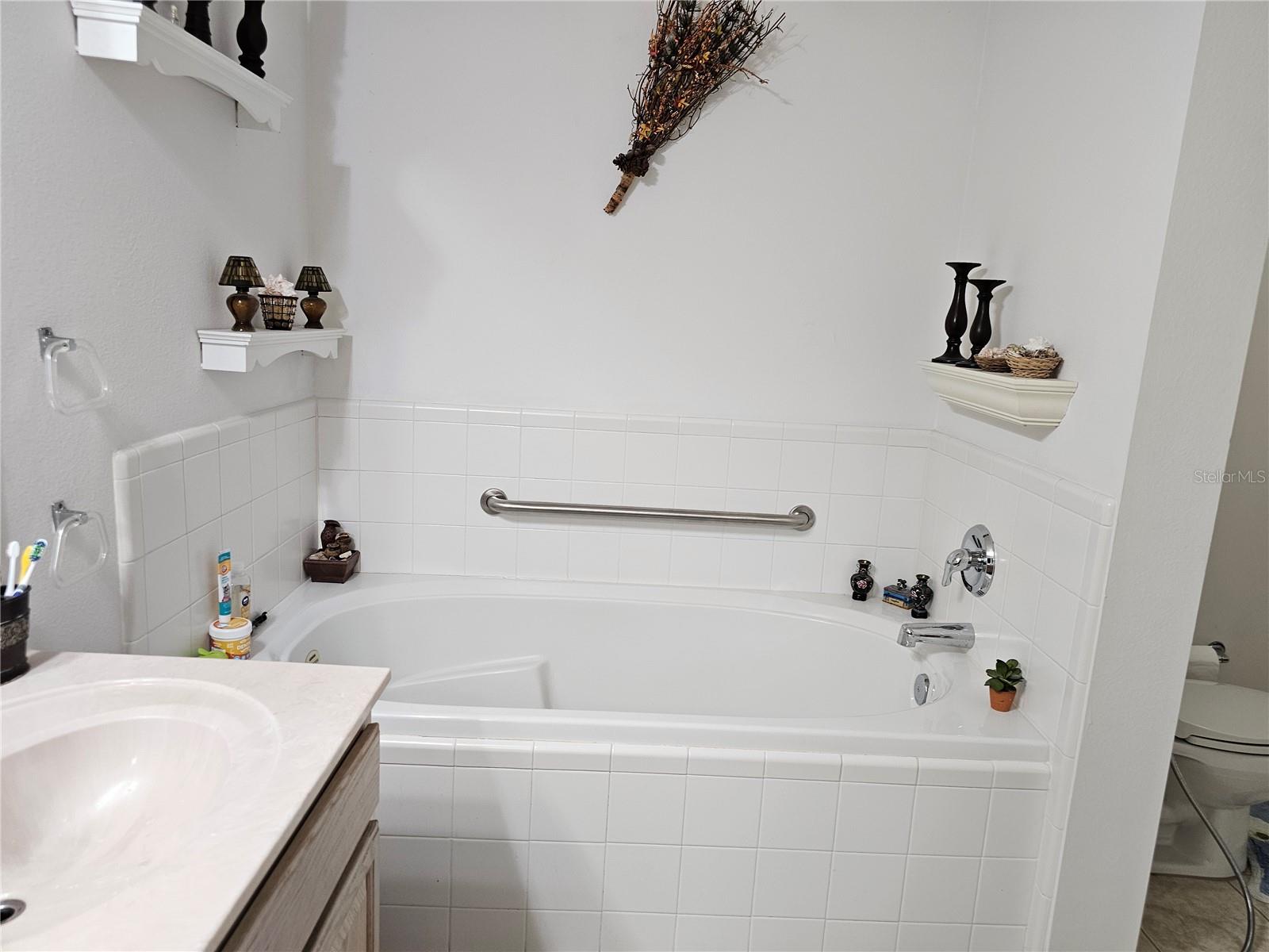 Image 4 of 17 For 7120 85th Terrace Sw