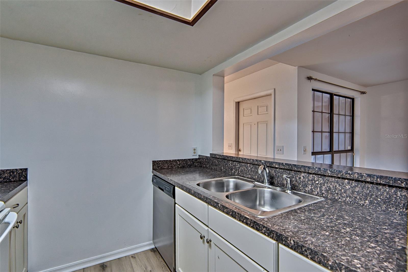 Image 10 of 30 For 900 62nd Boulevard A3