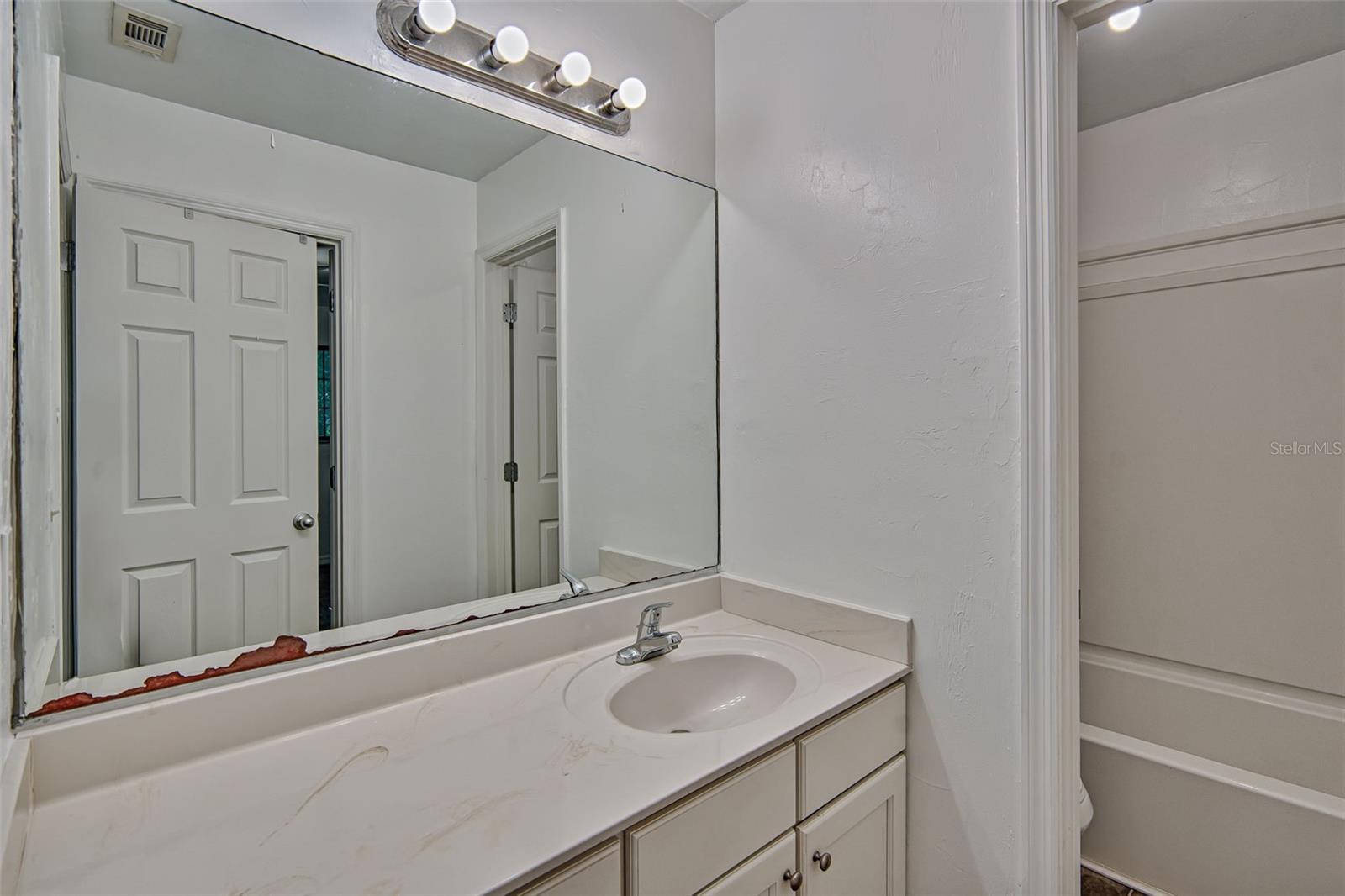Image 21 of 30 For 900 62nd Boulevard A3