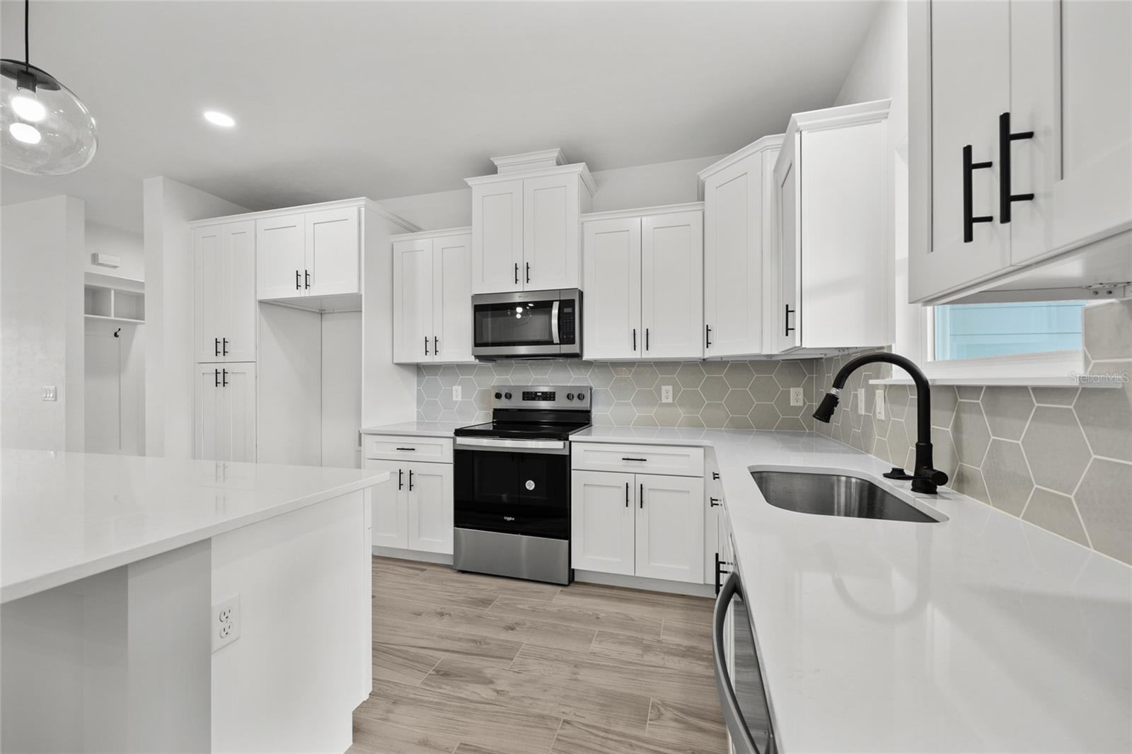 Image 7 of 25 For 600 Fisher Drive