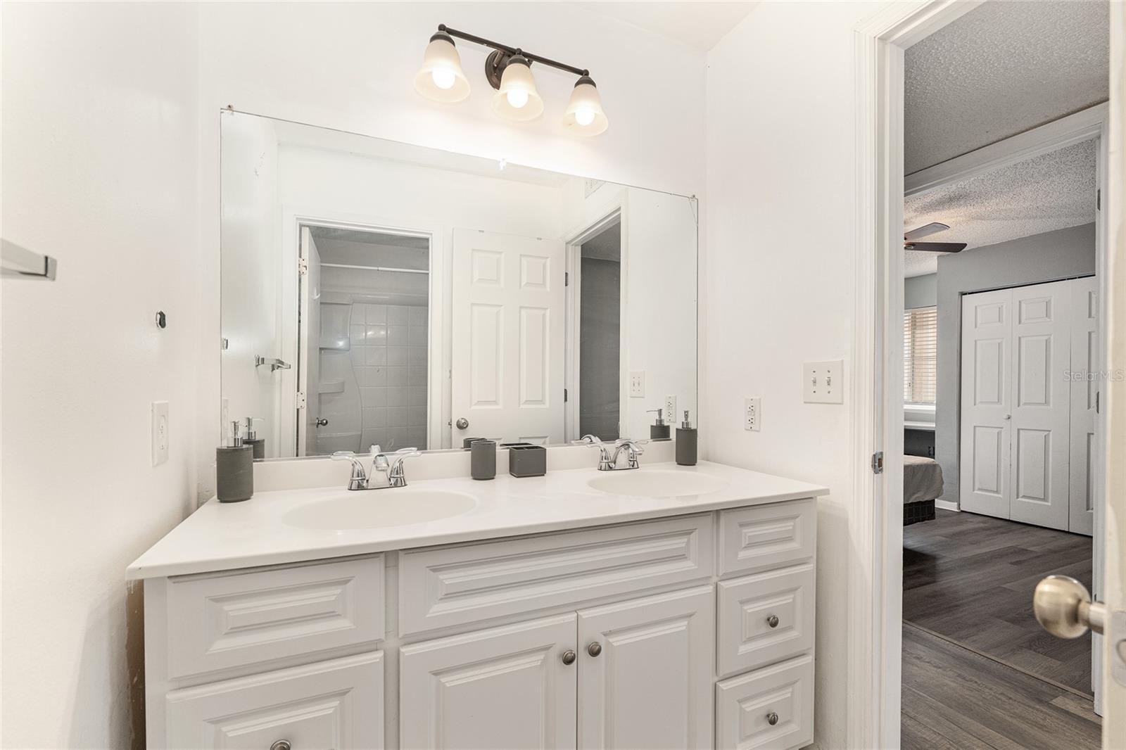 Image 17 of 31 For 2601 Archer Road G 128