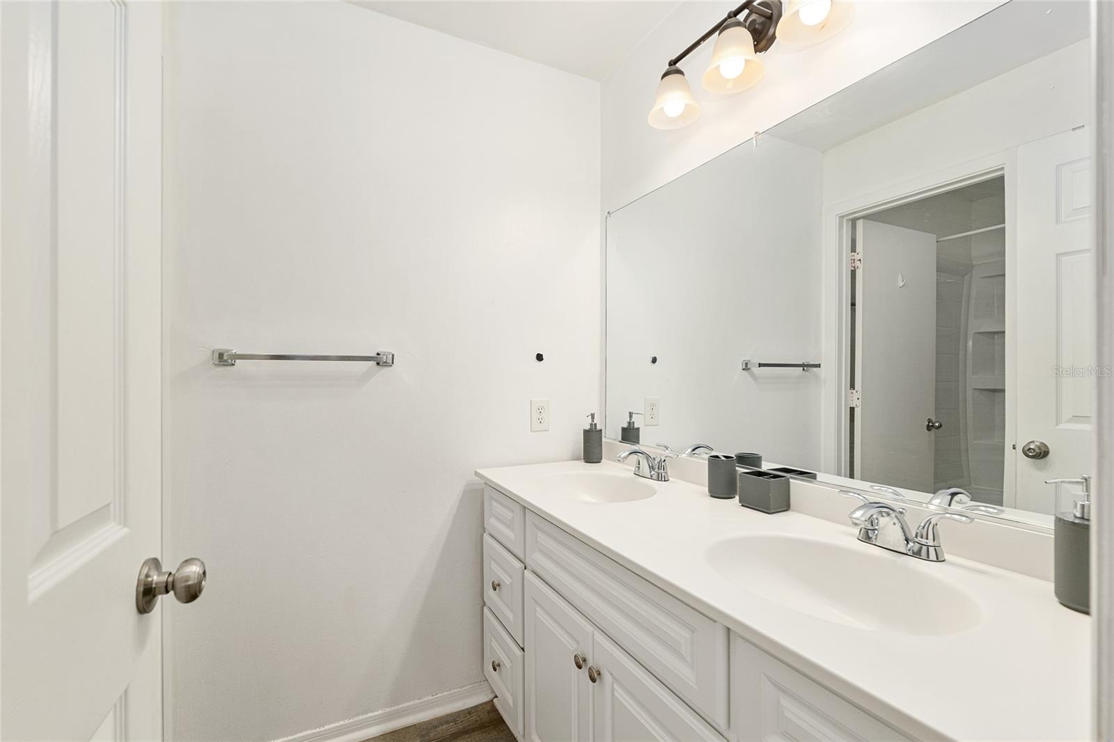 Image 19 of 31 For 2601 Archer Road G 128