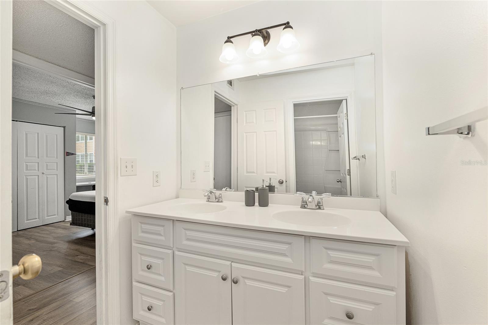 Image 25 of 31 For 2601 Archer Road G 128