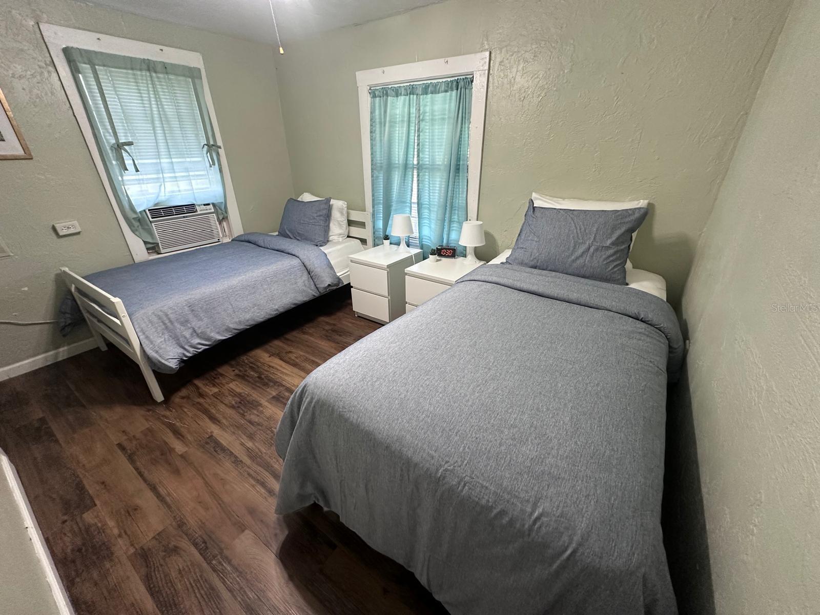 Image 10 of 18 For 2529 11th Avenue