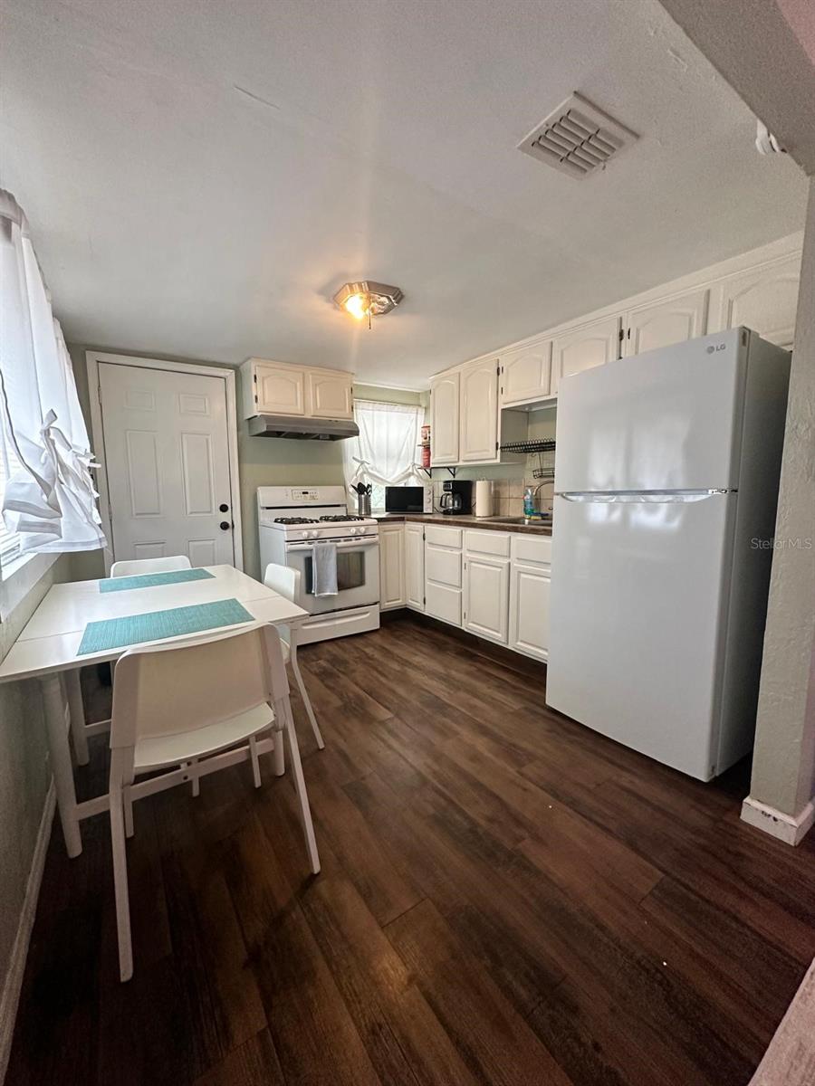 Image 12 of 18 For 2529 11th Avenue