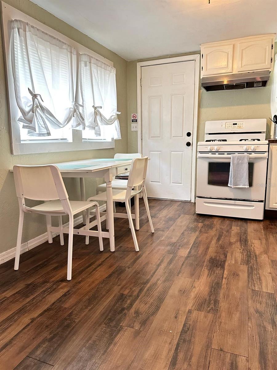 Image 13 of 18 For 2529 11th Avenue