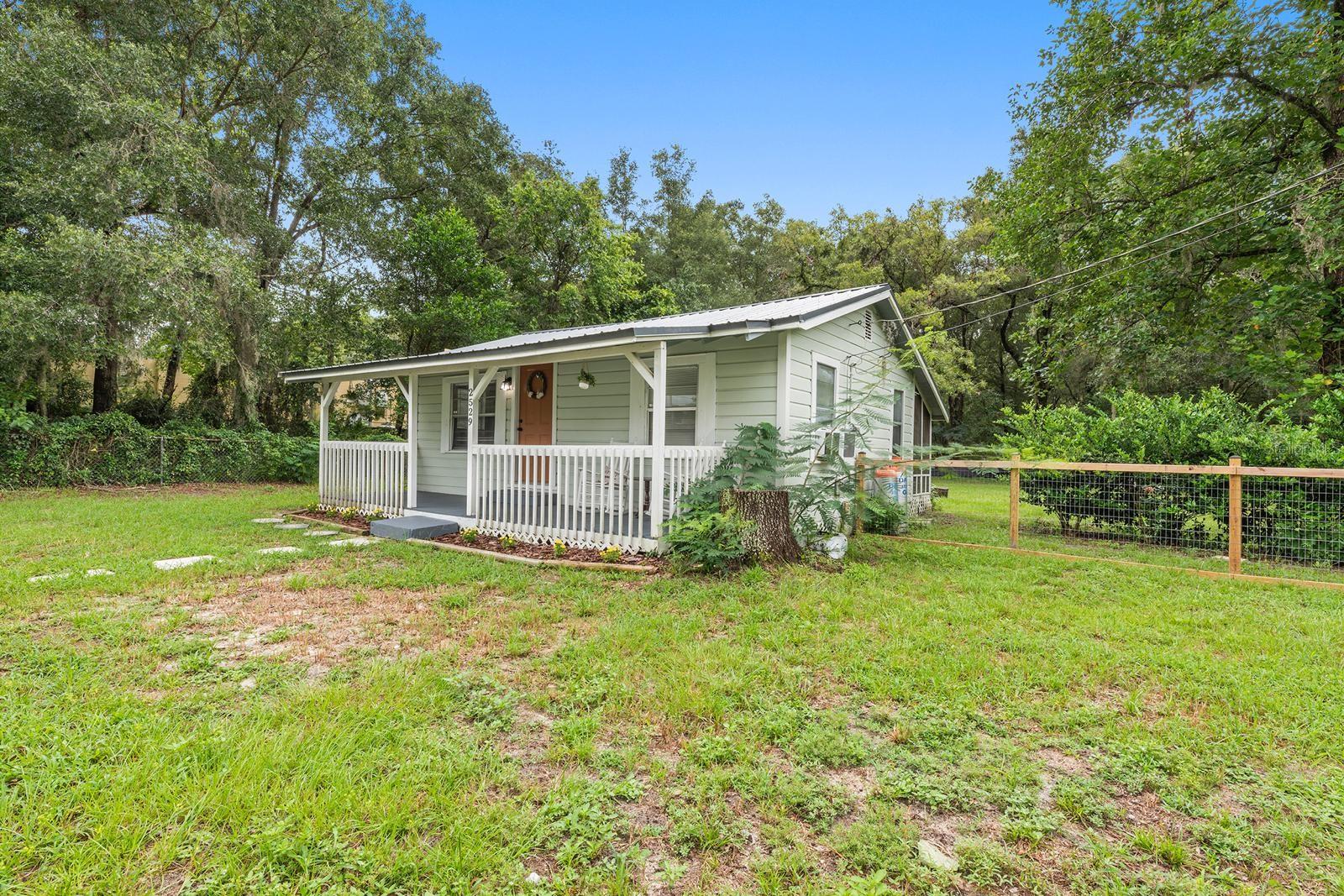 Image 2 of 18 For 2529 11th Avenue
