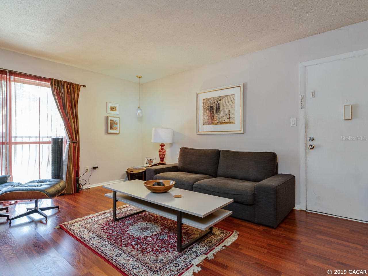 Image 4 of 16 For 1700 16th Court D-27