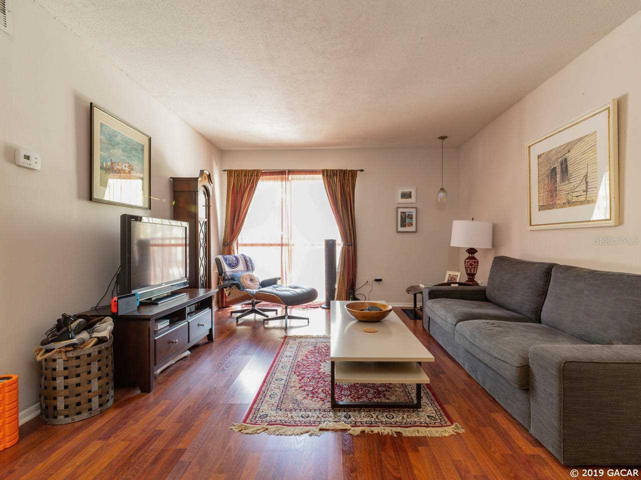 Image 5 of 16 For 1700 16th Court D-27