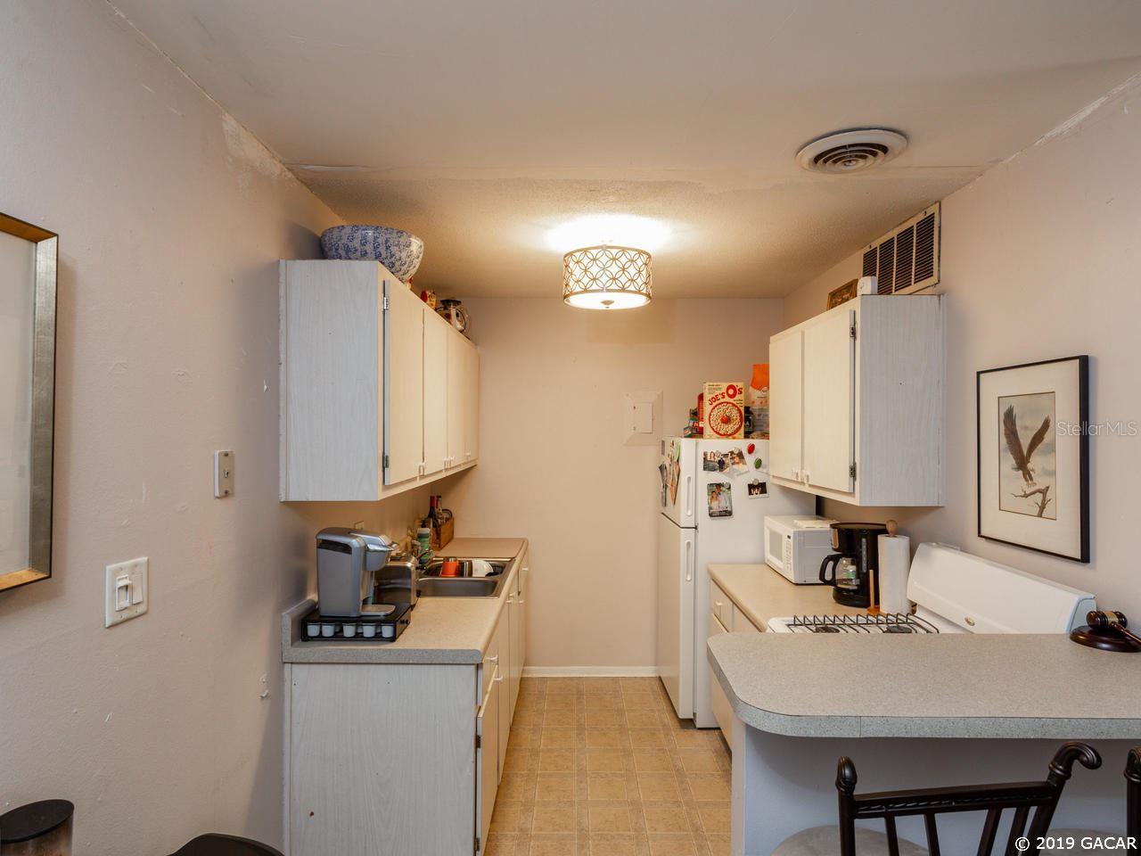Image 7 of 16 For 1700 16th Court D-27