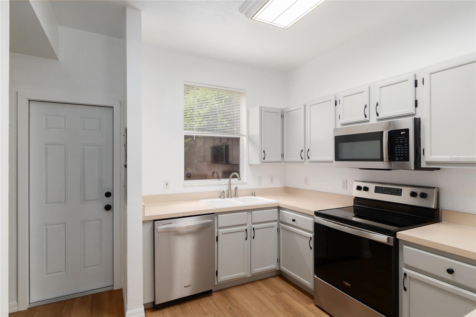 Image 16 of 36 For 4415 34th Street 503