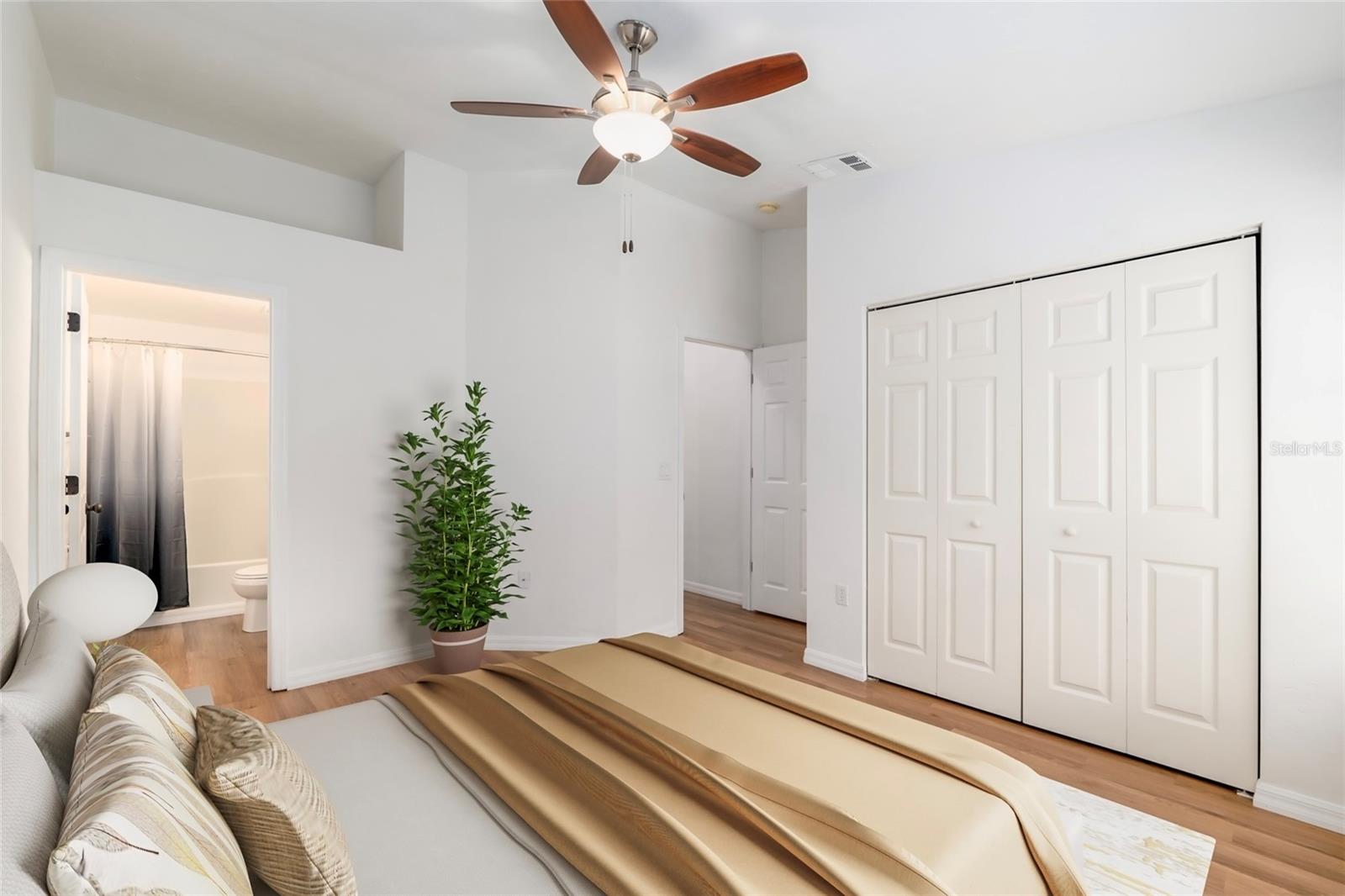 Image 27 of 36 For 4415 34th Street 503