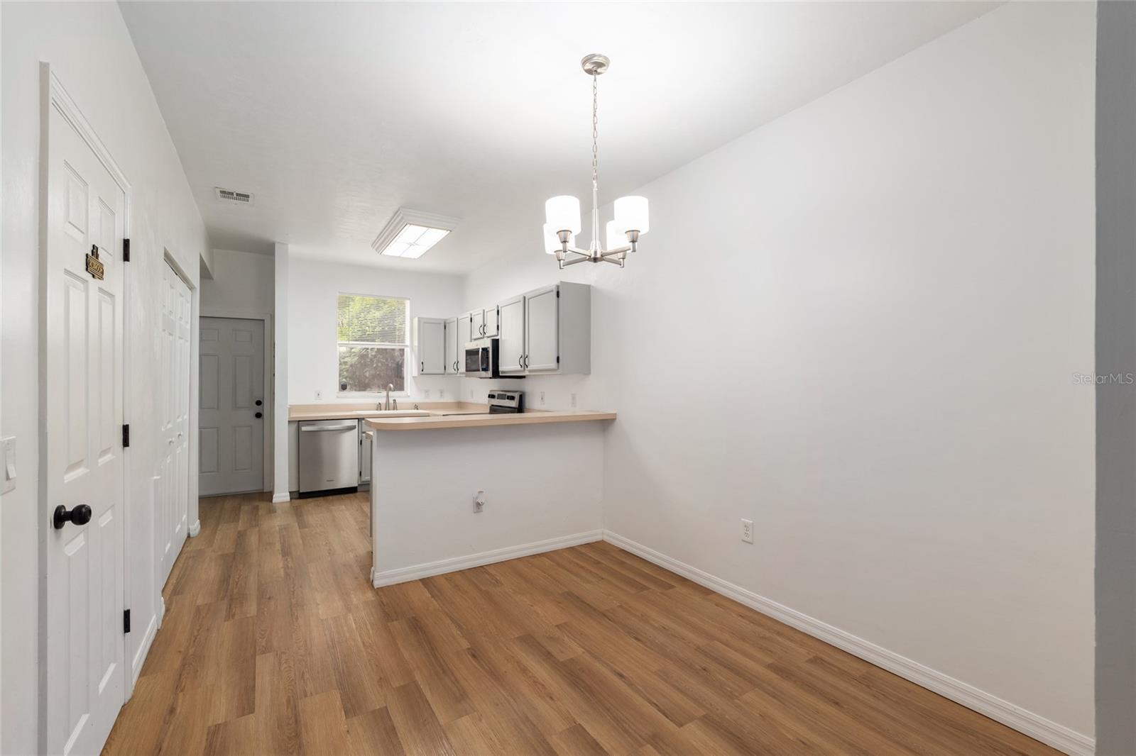 Image 8 of 36 For 4415 34th Street 503