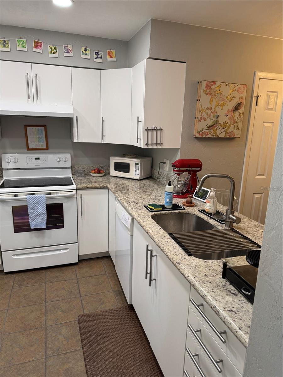 Image 3 of 21 For 2217 39th Way