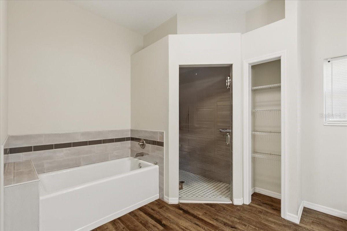 Image 11 of 35 For 1180 Hough Street