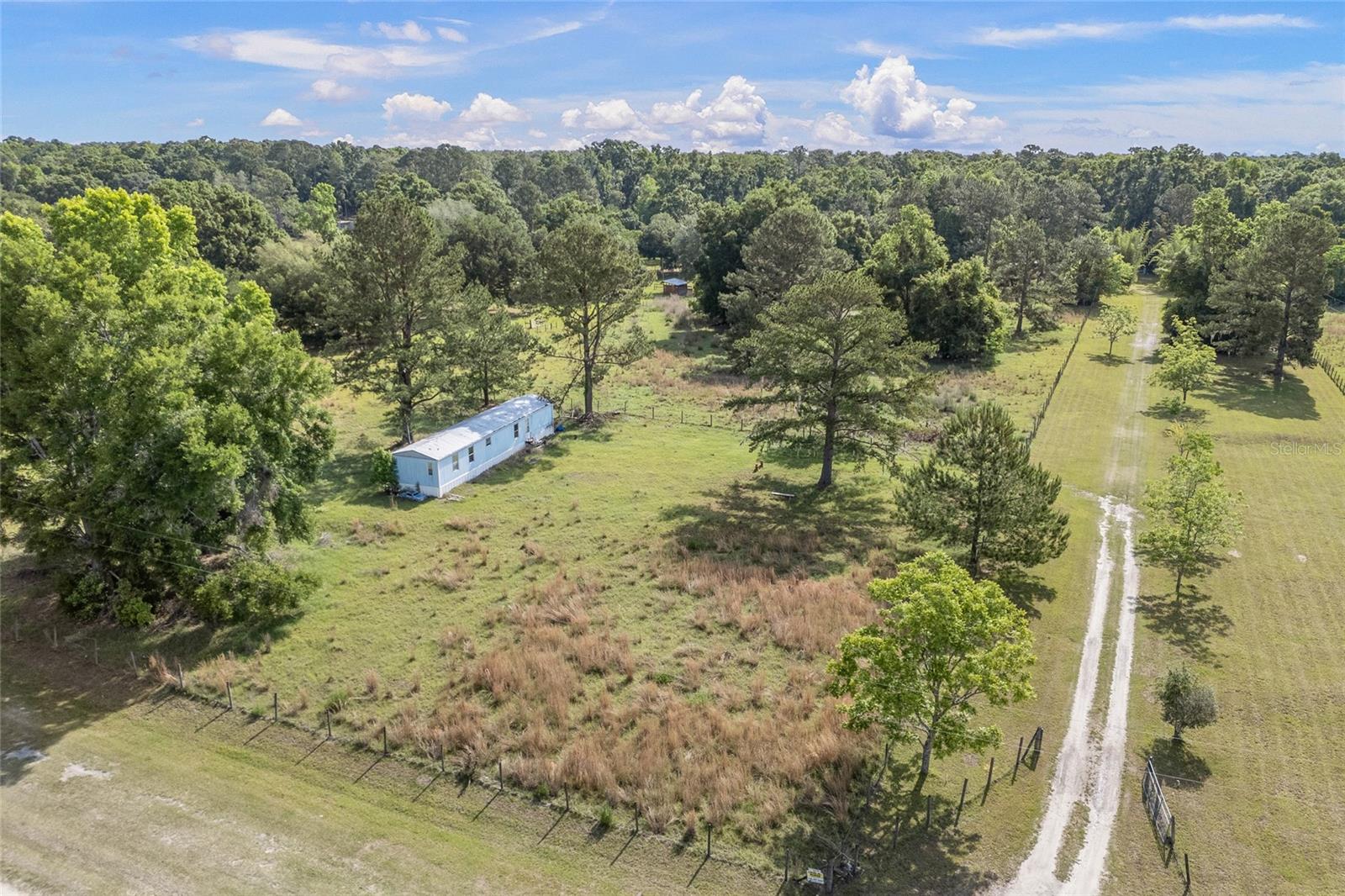 Image 7 of 24 For 427 Buck Court