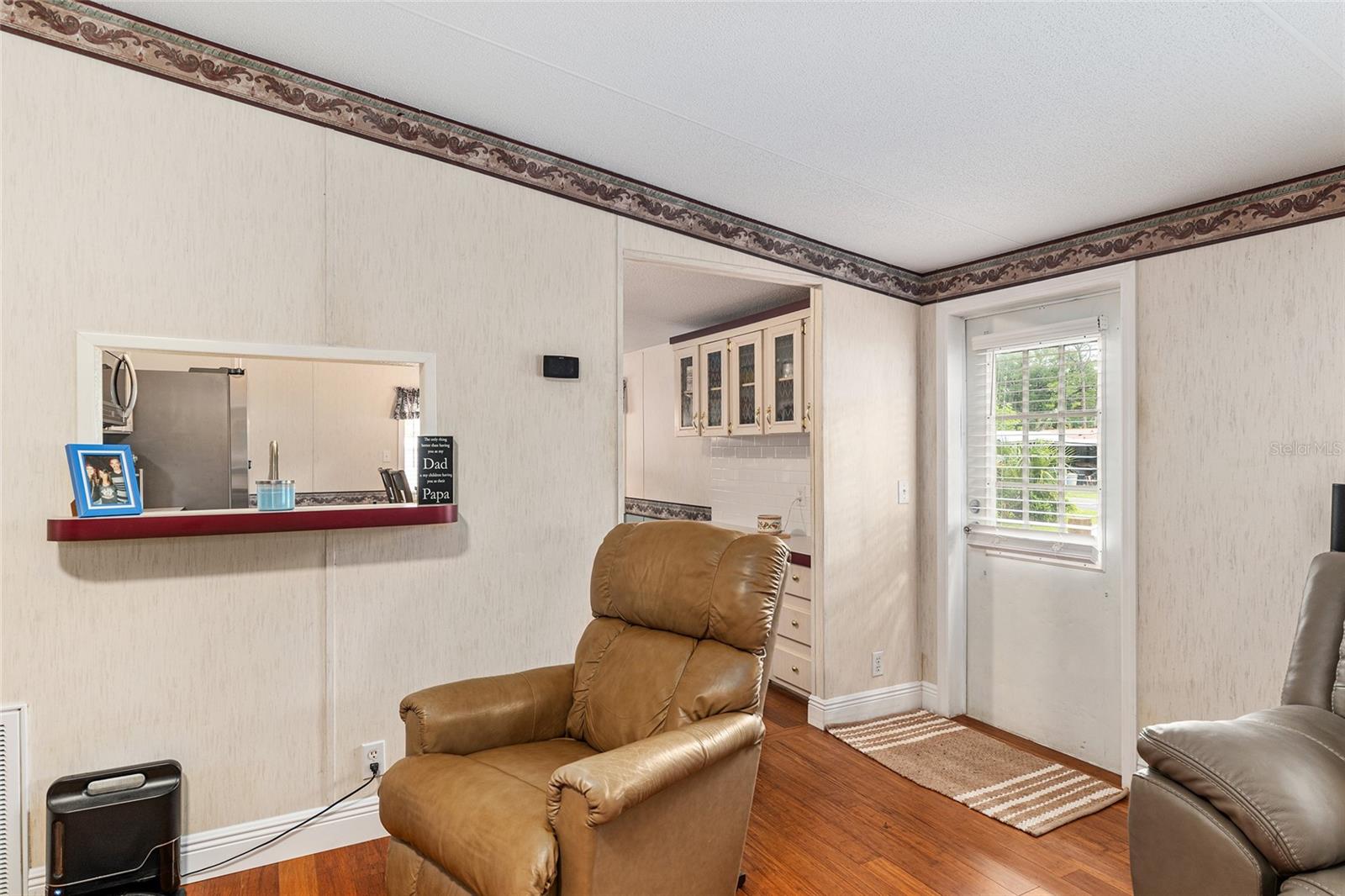 Image 10 of 47 For 610 251st Street