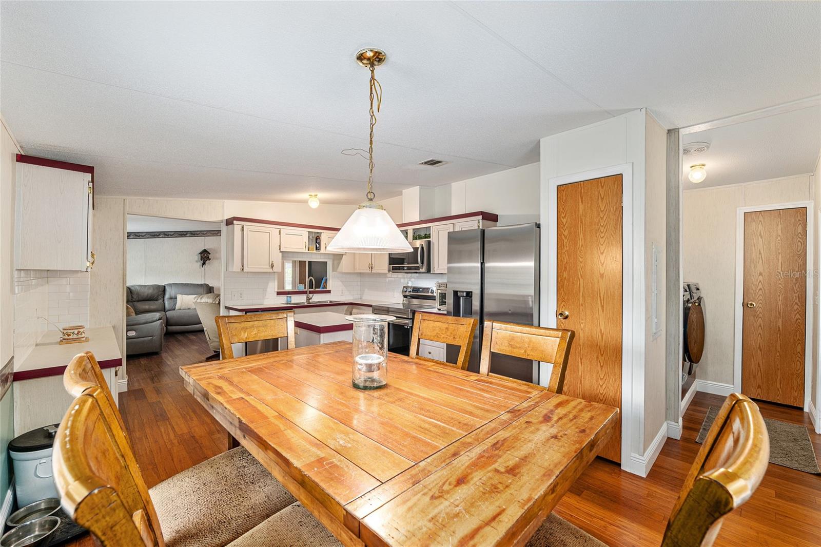 Image 23 of 47 For 610 251st Street