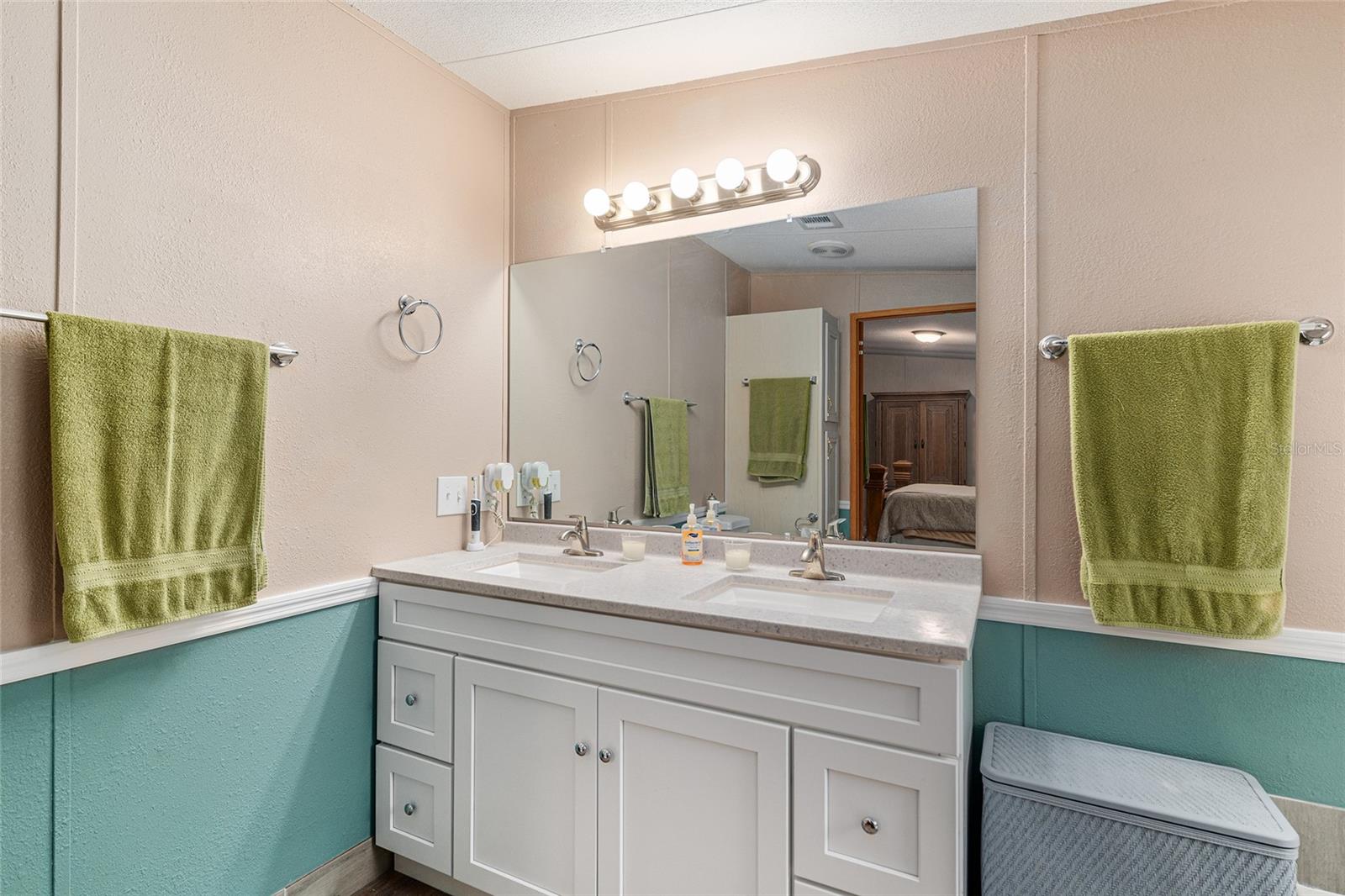 Image 30 of 47 For 610 251st Street