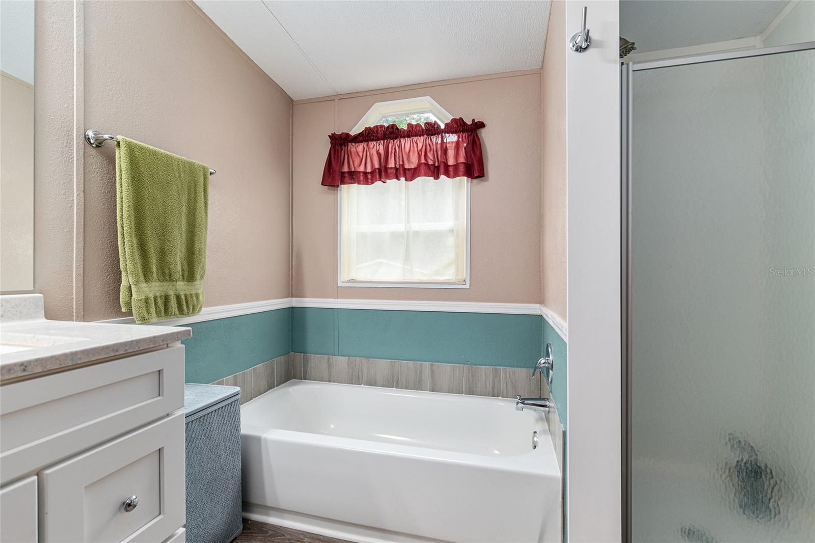 Image 32 of 47 For 610 251st Street