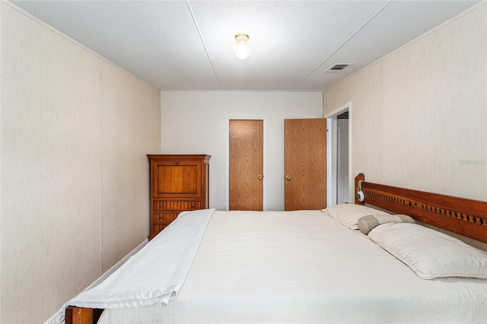 Image 35 of 47 For 610 251st Street