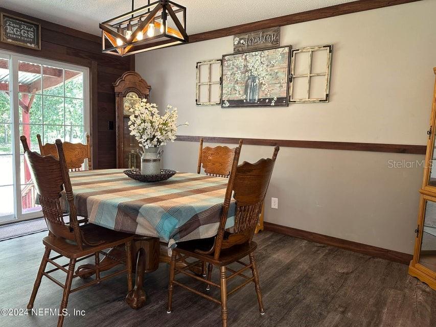 Image 14 of 52 For 9987 136th Street