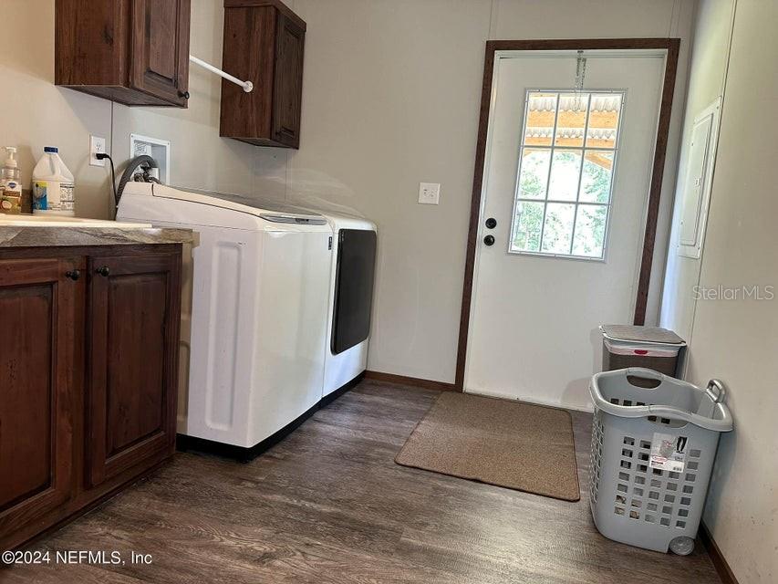 Image 19 of 52 For 9987 136th Street