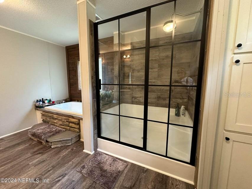 Image 27 of 52 For 9987 136th Street
