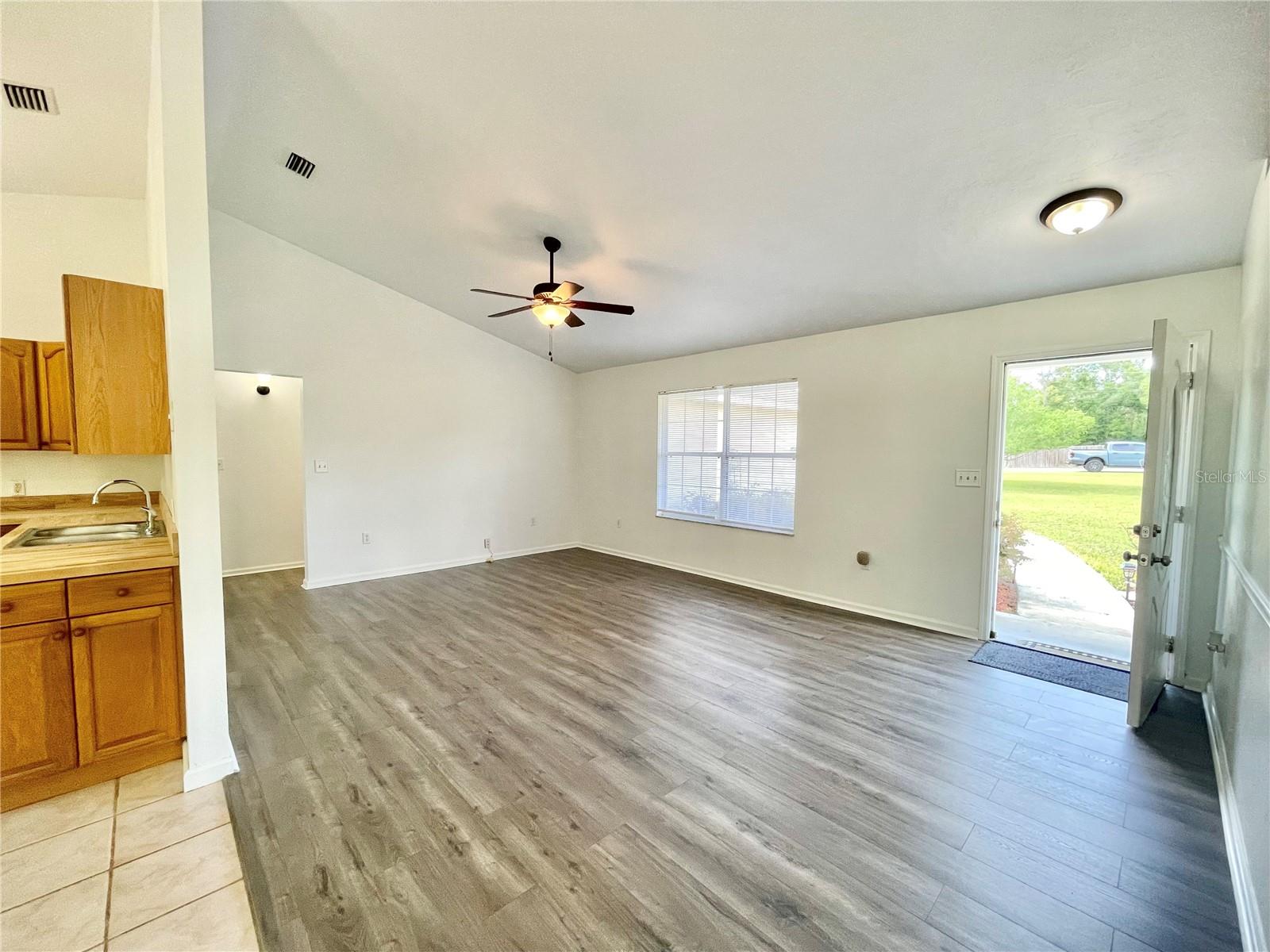 Image 11 of 41 For 24409 25th Place