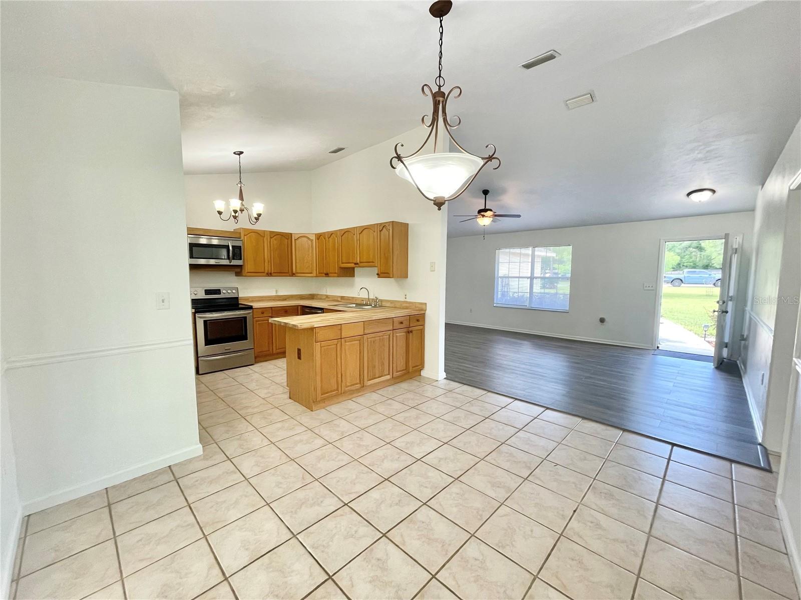 Image 7 of 41 For 24409 25th Place