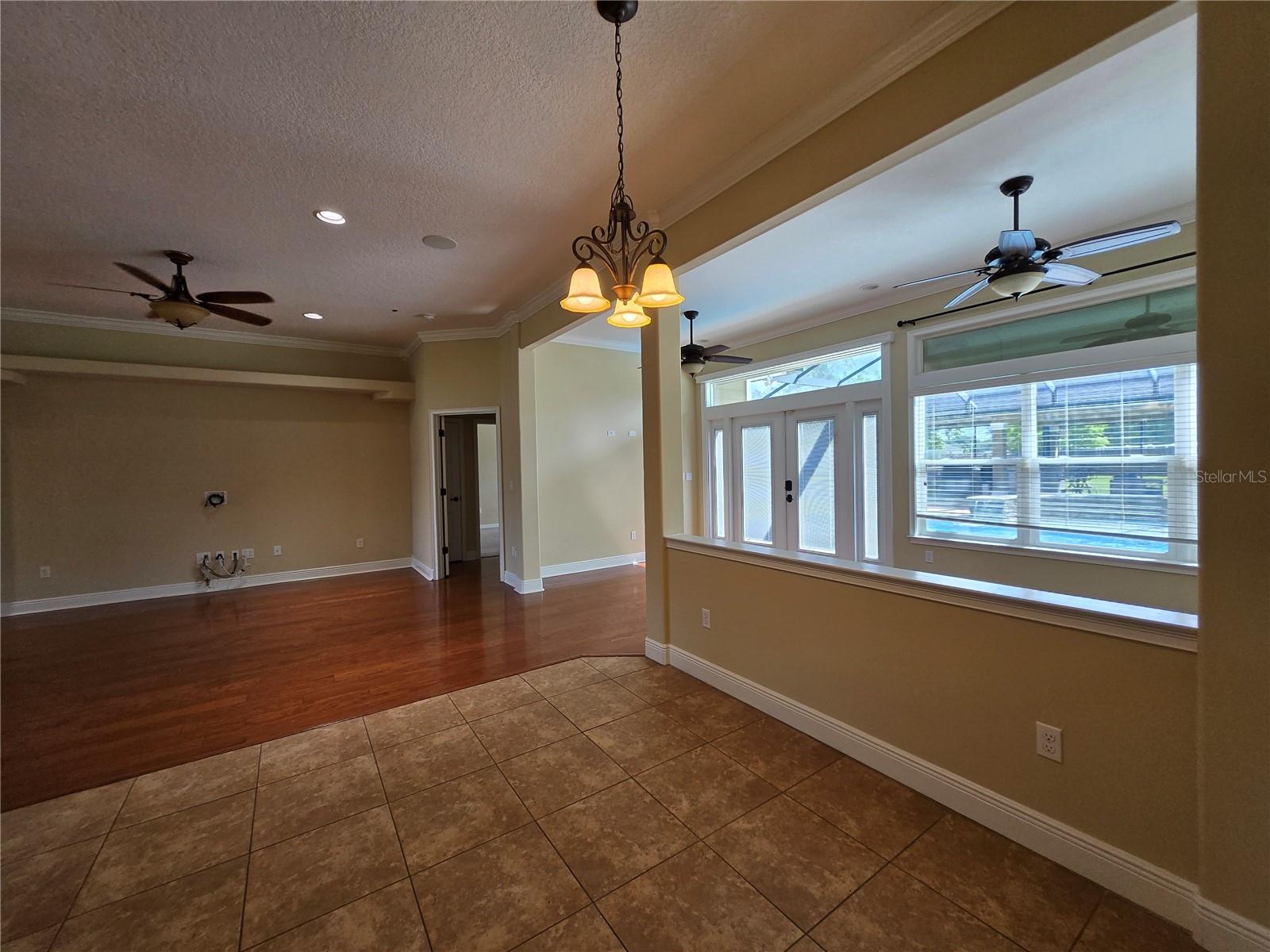 Image 17 of 53 For 9982 101st Avenue