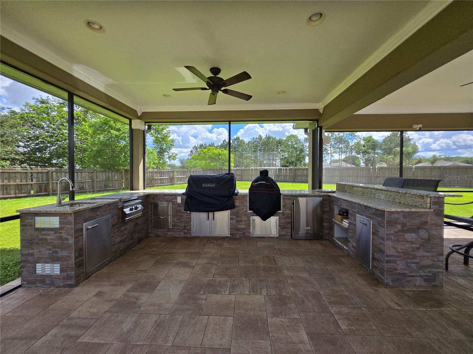 Image 41 of 53 For 9982 101st Avenue