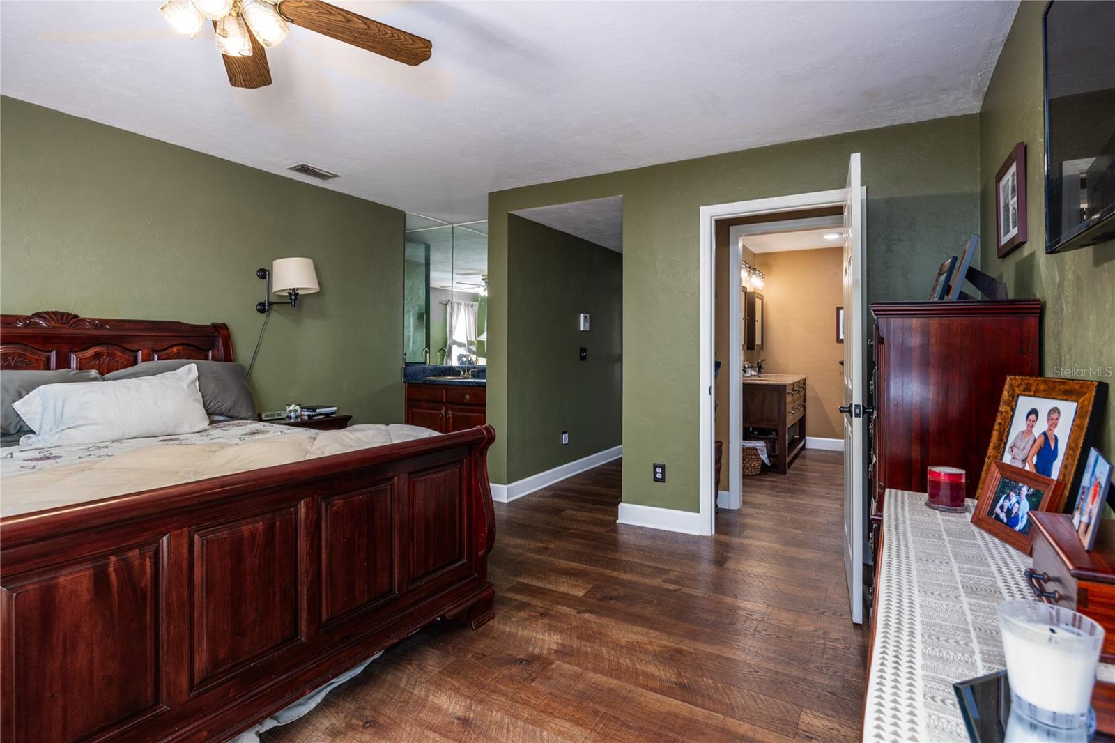 Image 66 of 100 For 4820 59th Street