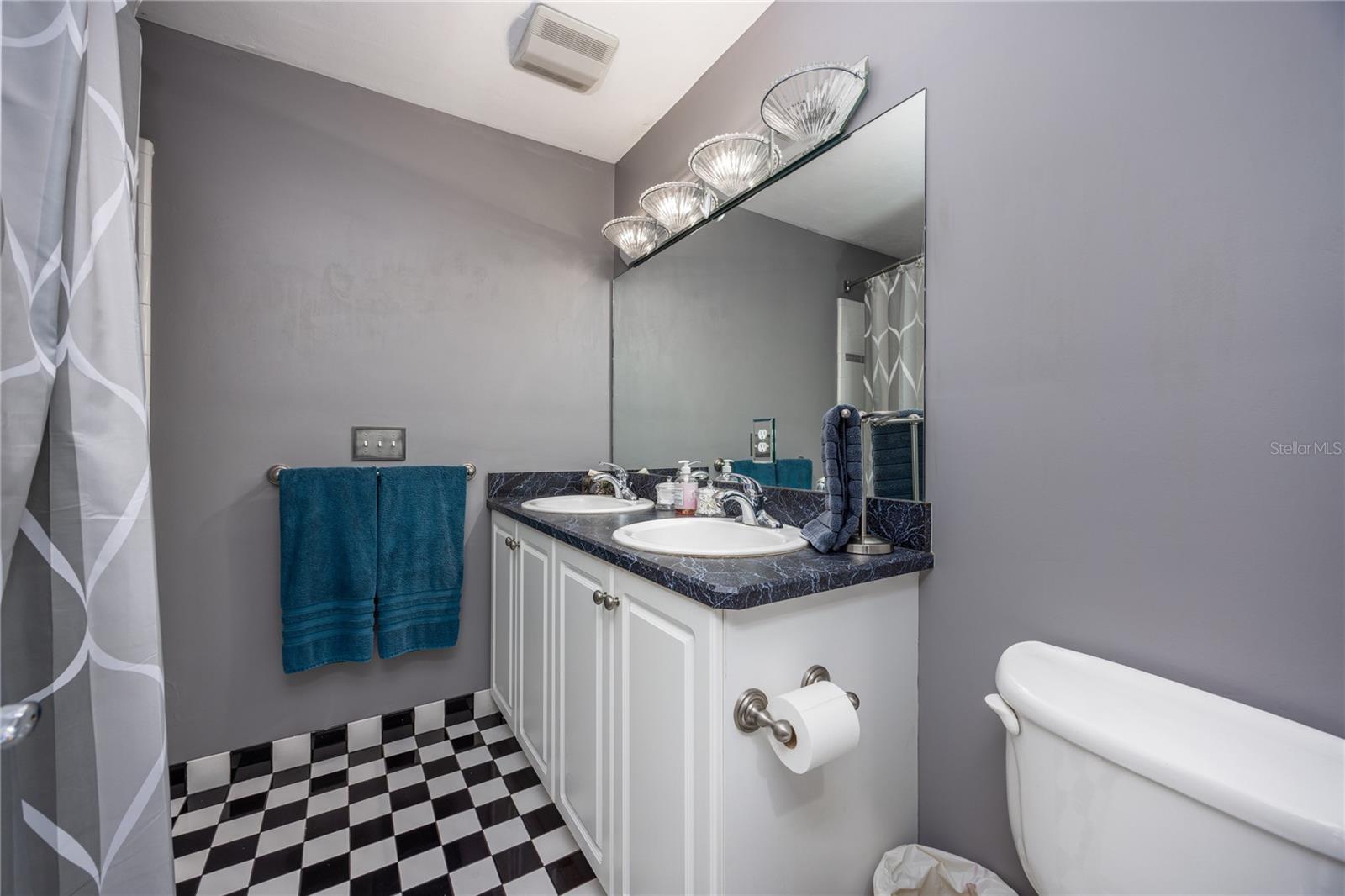 Image 72 of 100 For 4820 59th Street