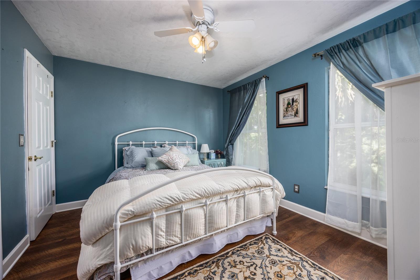 Image 75 of 100 For 4820 59th Street