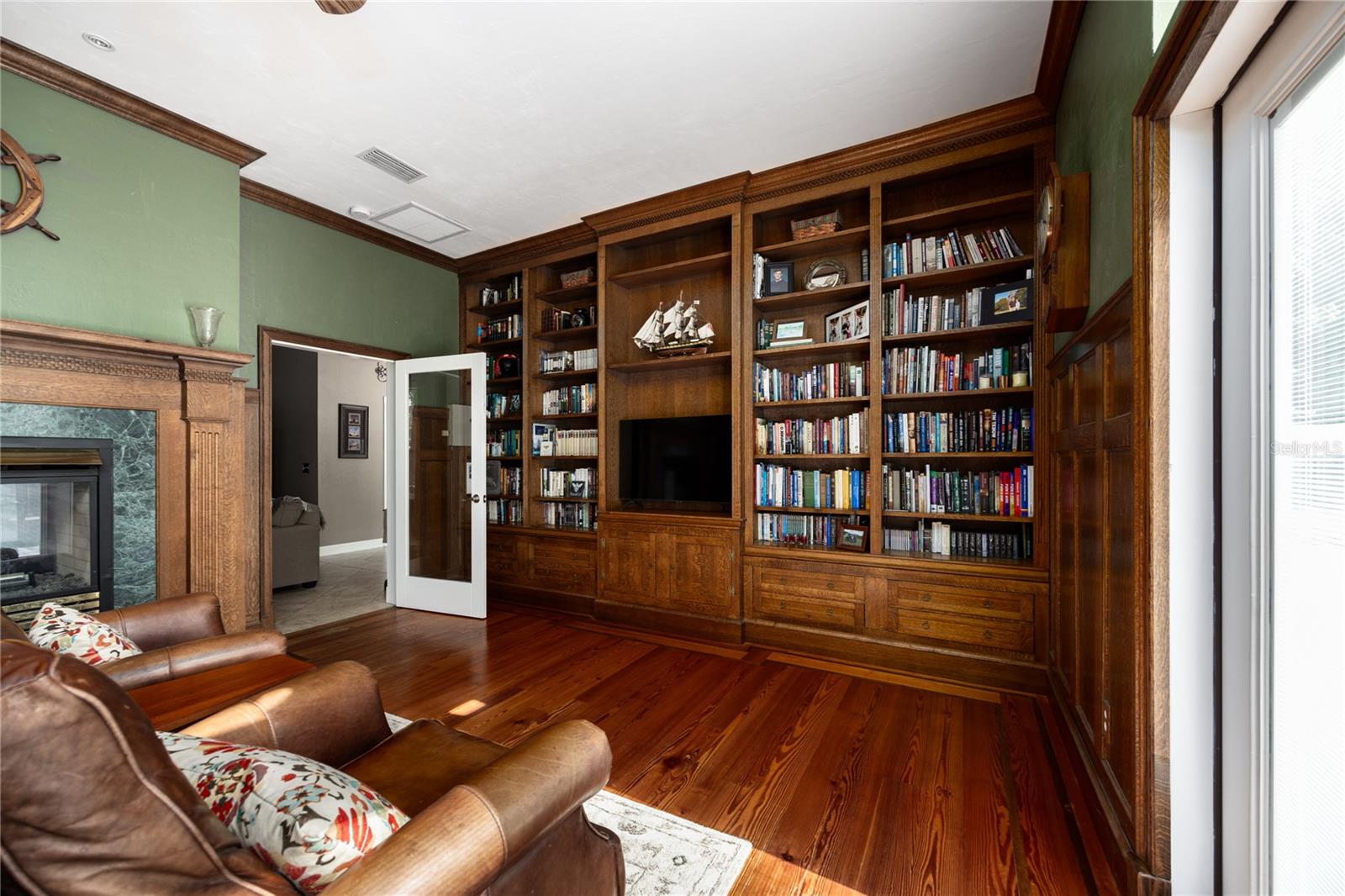 Image 8 of 100 For 4820 59th Street