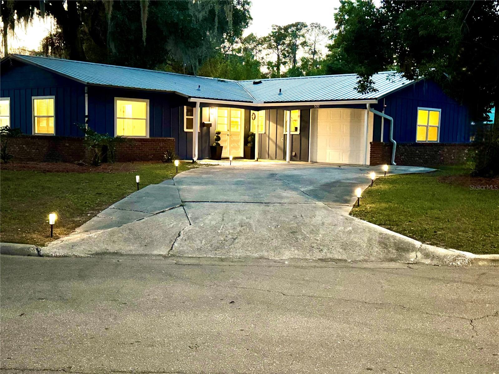Image 3 of 12 For 532 7th Terrace