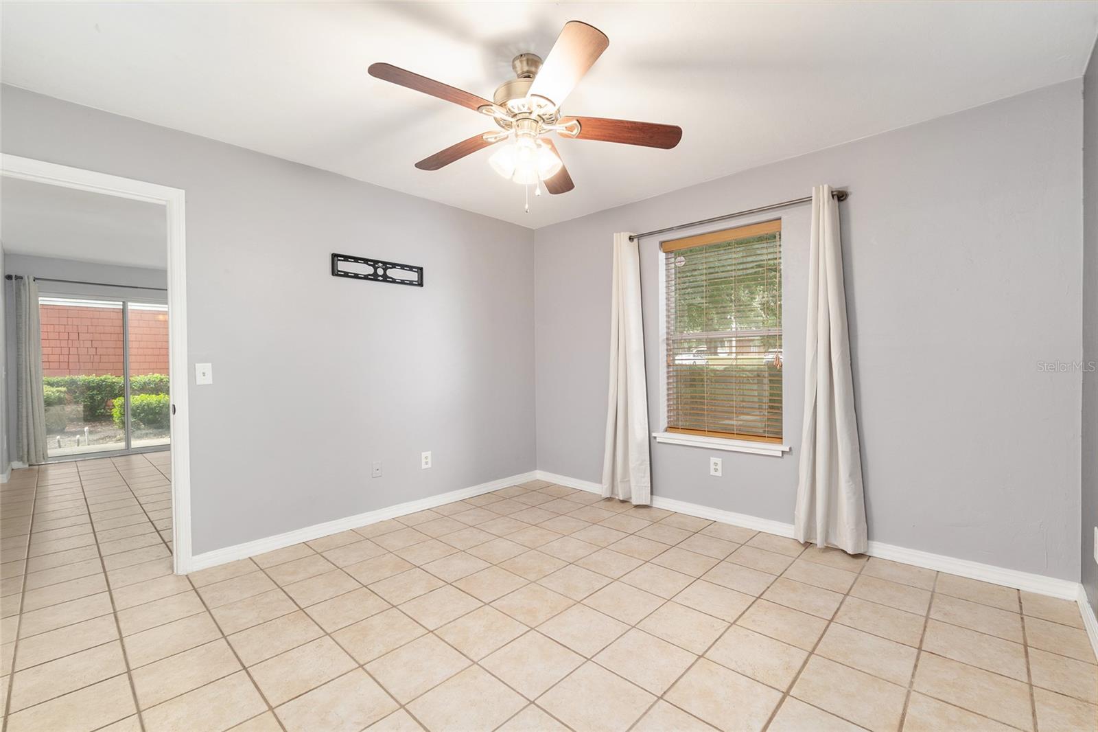 Image 17 of 33 For 2360 Archer Road 1102