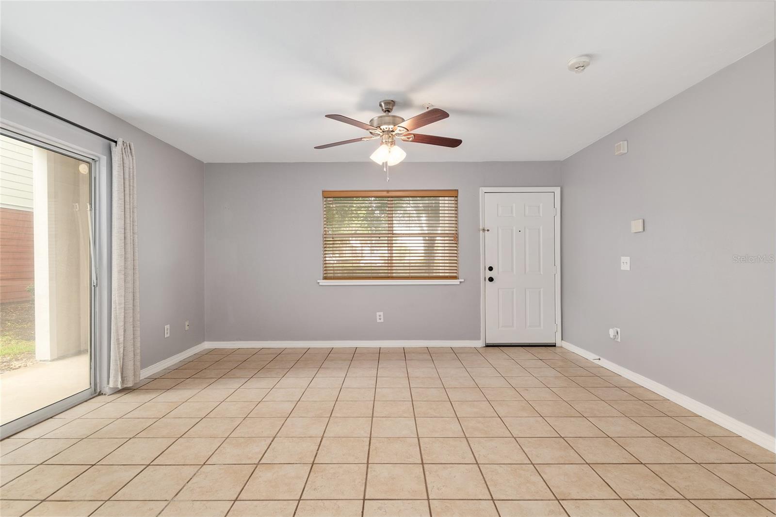 Image 4 of 33 For 2360 Archer Road 1102