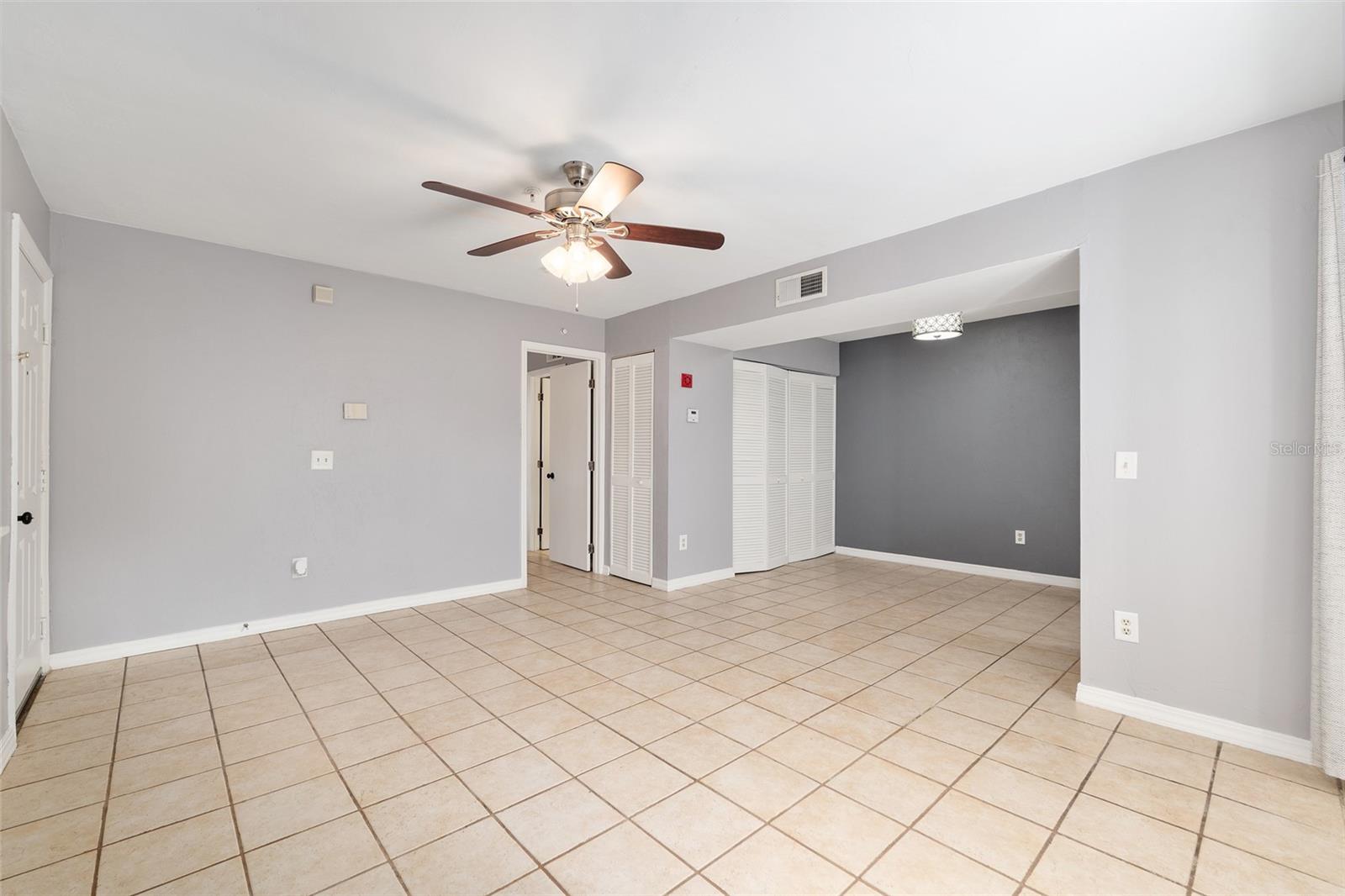 Image 7 of 33 For 2360 Archer Road 1102