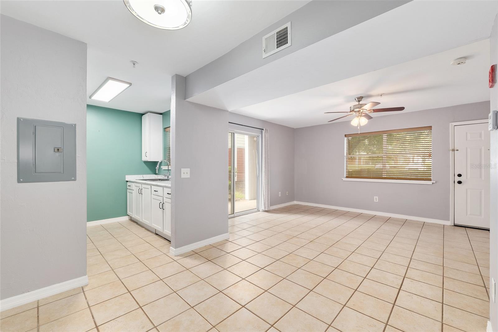 Image 9 of 33 For 2360 Archer Road 1102