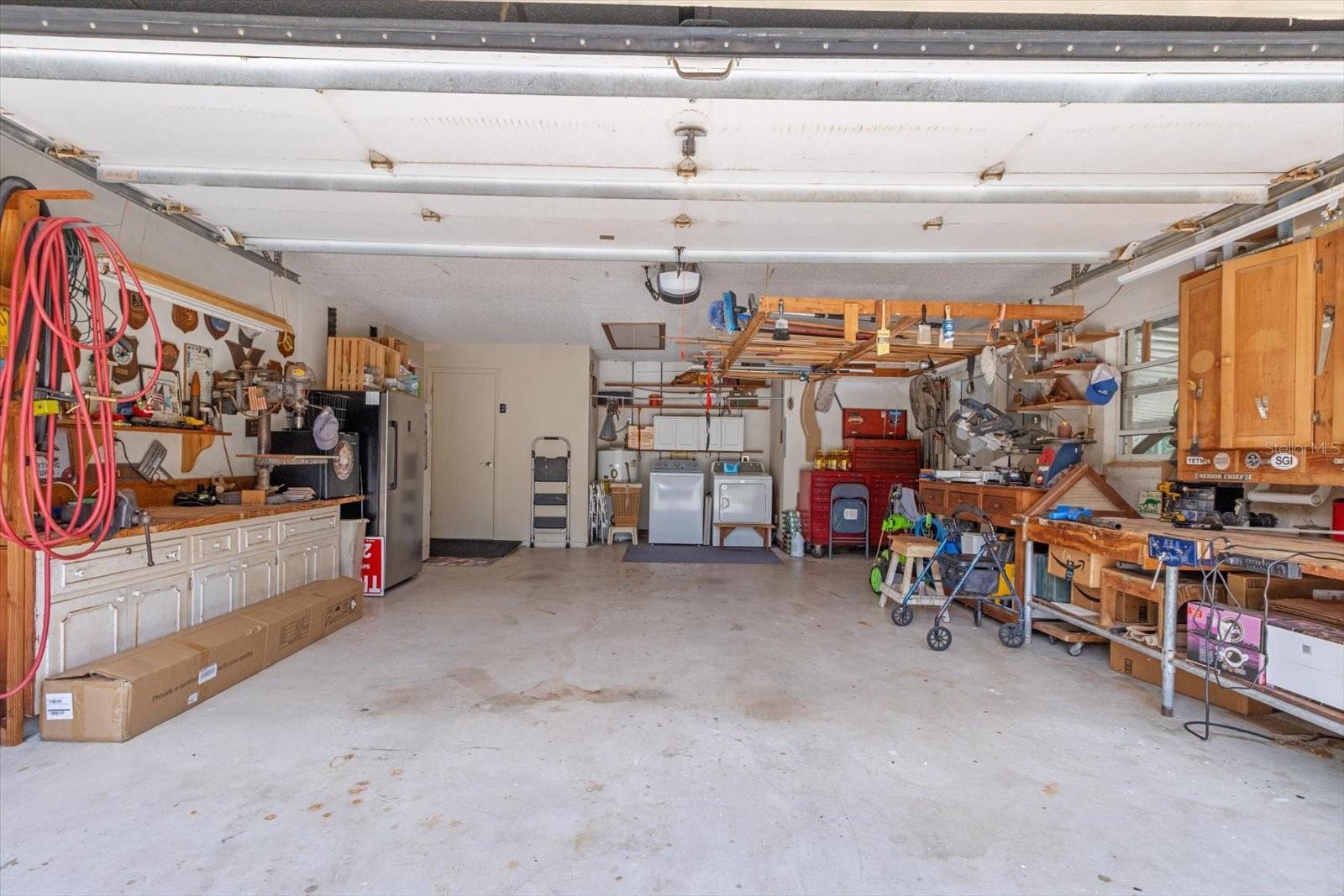 Listing photo id 35 for 1786 Border Avenue