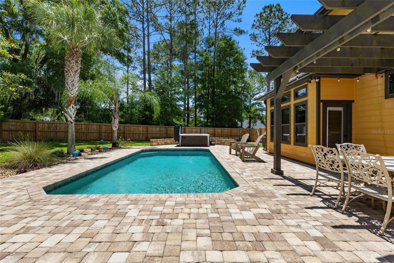 Image 33 of 54 For 11049 Creek Drive