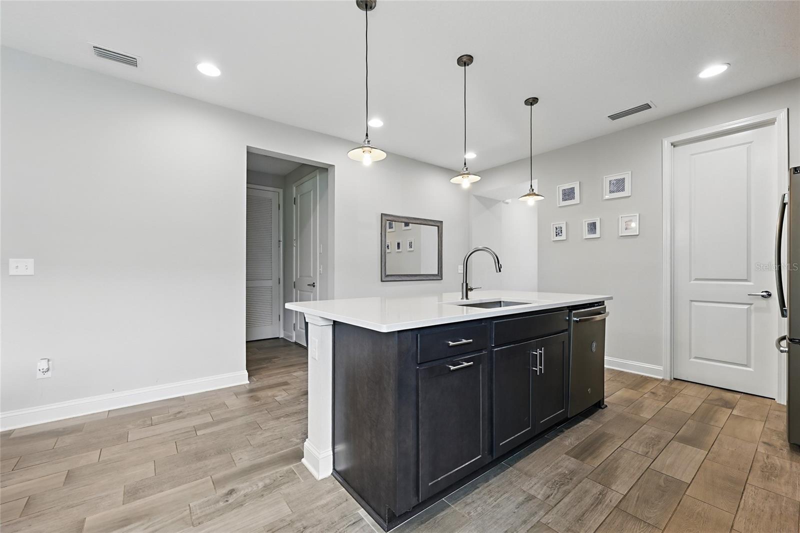 Image 10 of 52 For 1124 Persimmon Drive