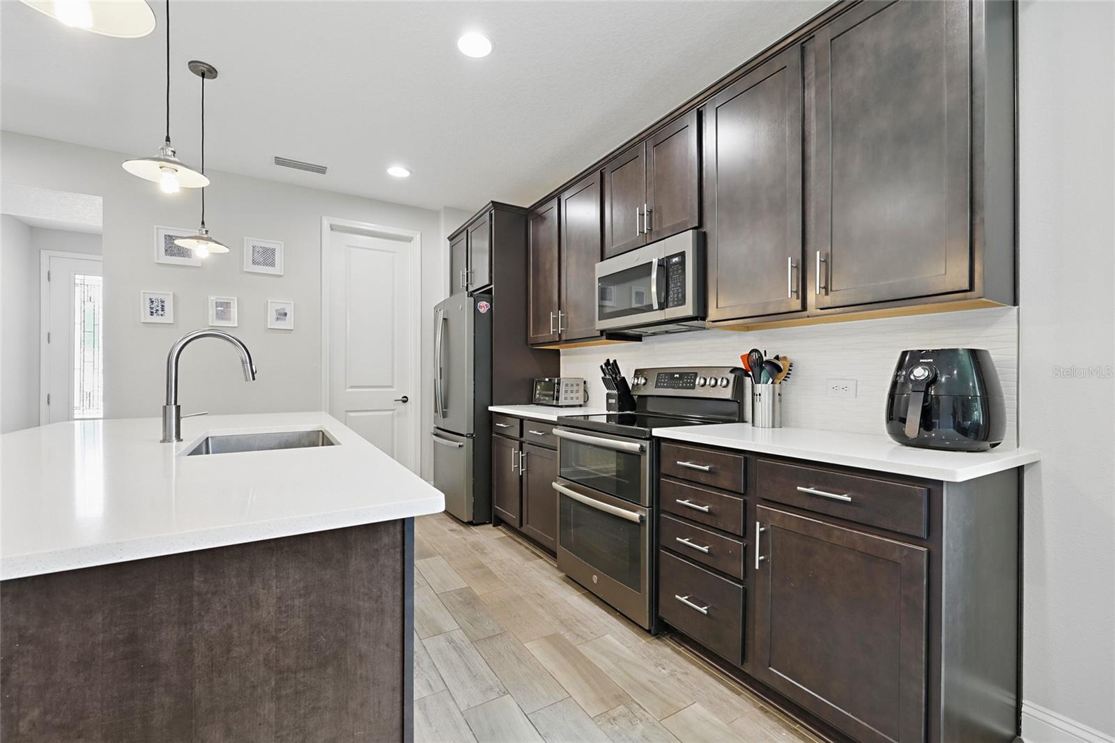 Image 12 of 52 For 1124 Persimmon Drive