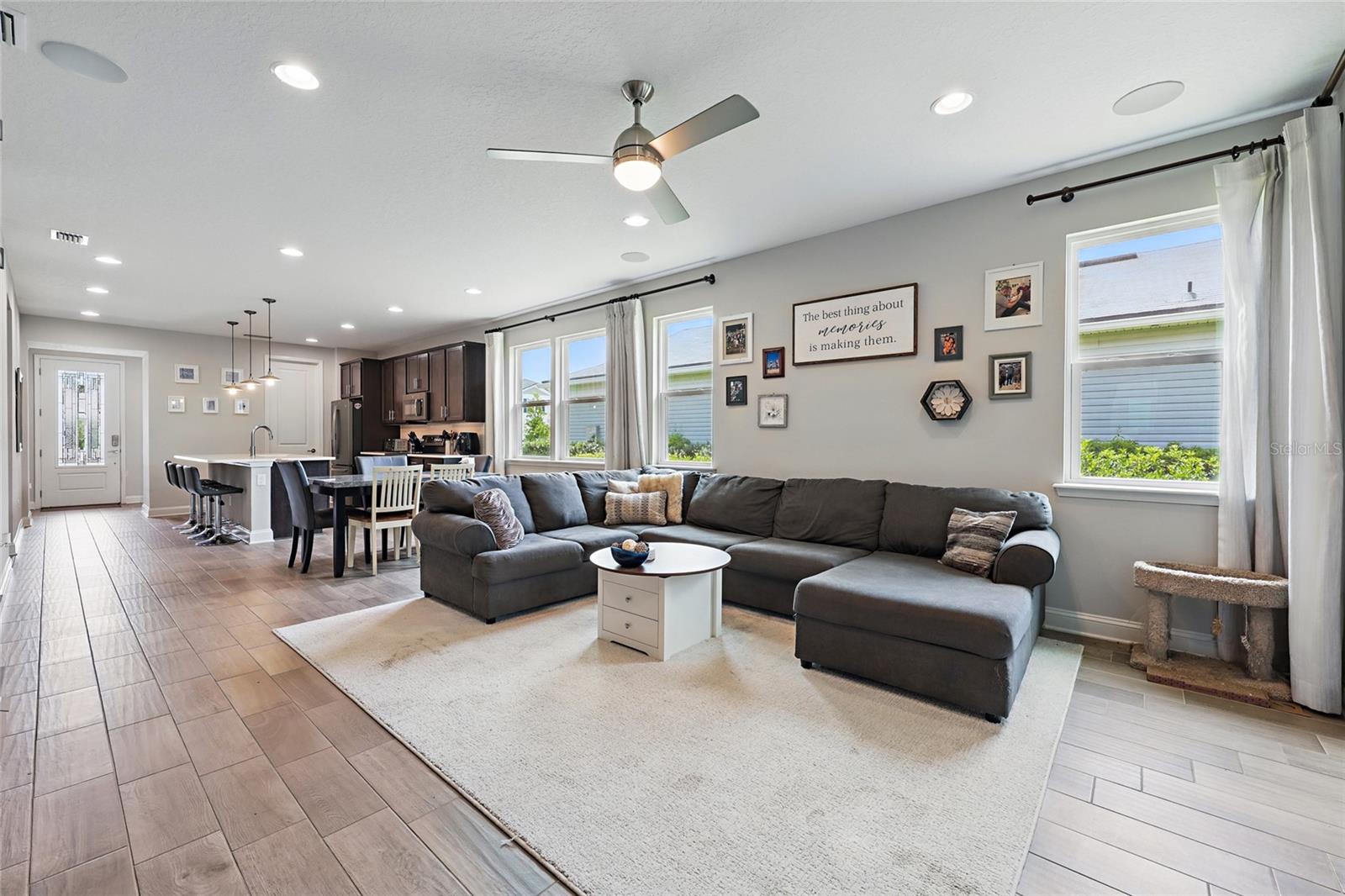 Image 16 of 52 For 1124 Persimmon Drive