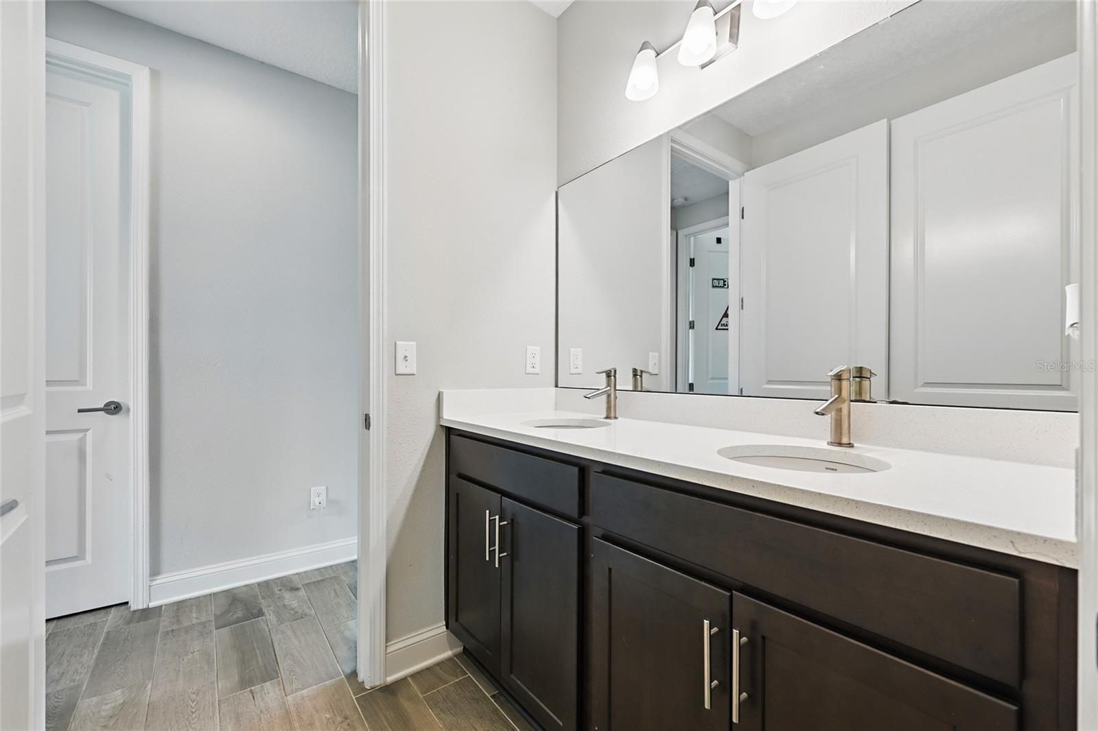 Image 25 of 52 For 1124 Persimmon Drive