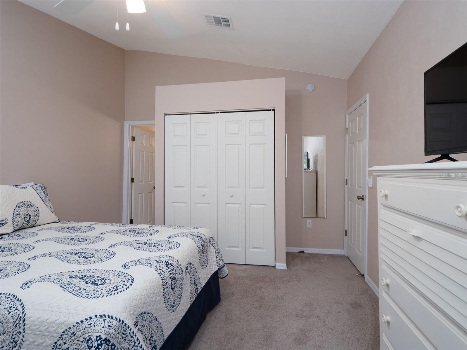 Image 21 of 32 For 21126 101st Avenue