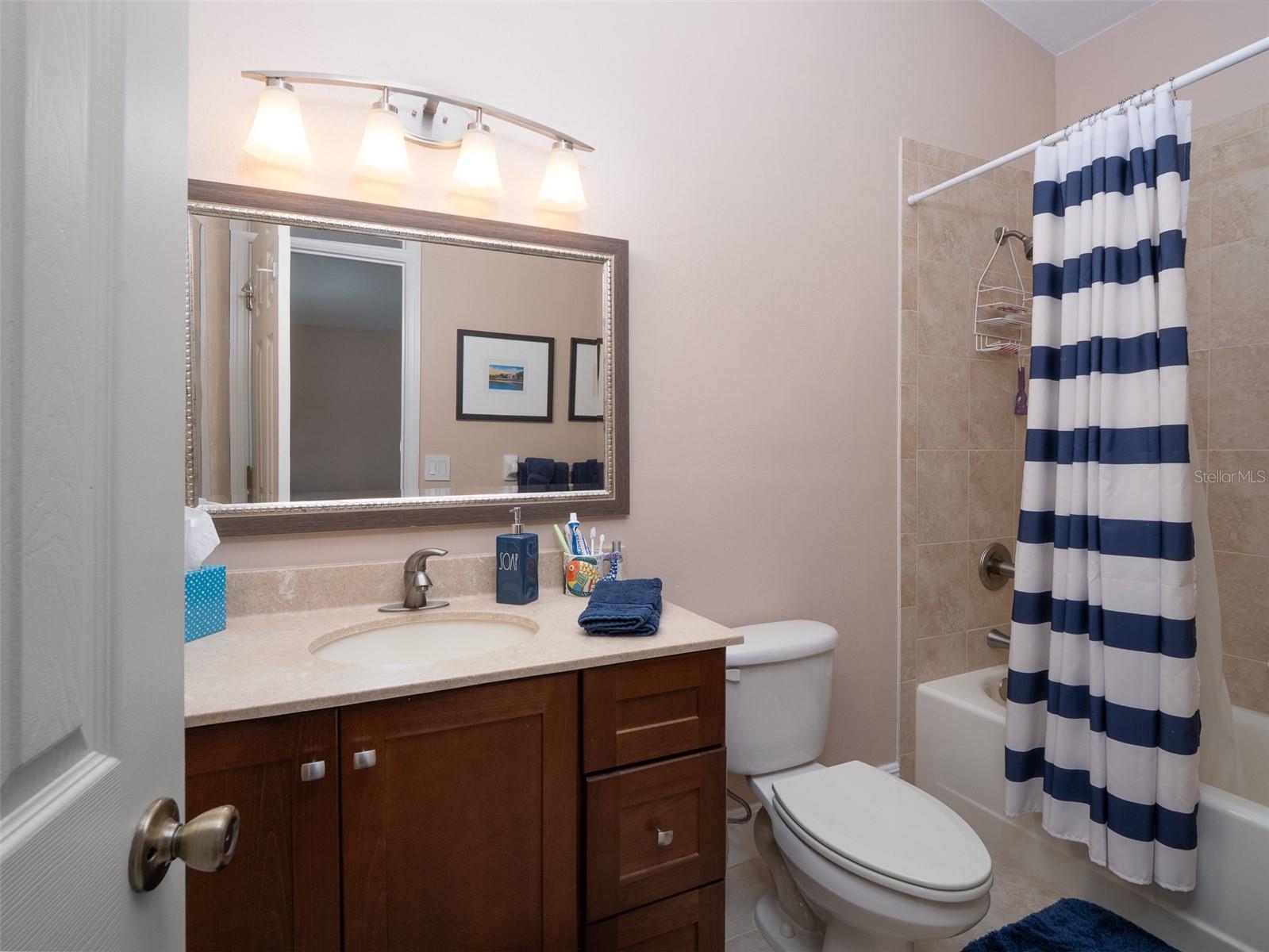 Image 22 of 32 For 21126 101st Avenue