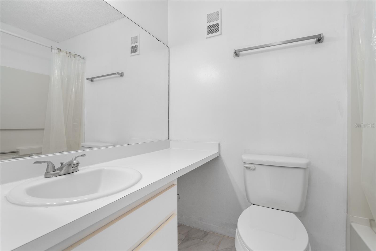 Image 13 of 20 For 3921 34th Street 211